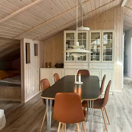 度假居 Summer House Near And Nature
