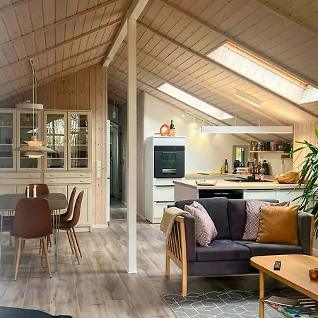 度假居 Summer House Near And Nature