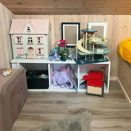 度假居 Summer House Near And Nature